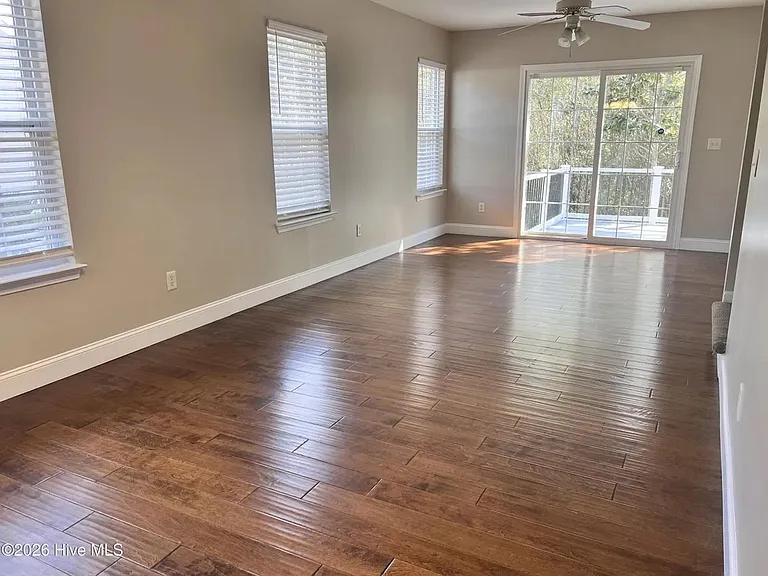 4068 Winds Ridge Dr — Photo 4
