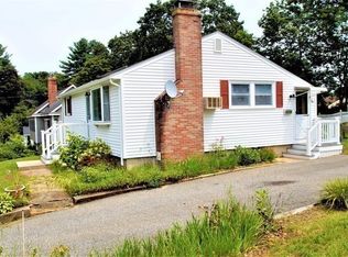 9 Lloyd Rd, Tewksbury, MA 01876