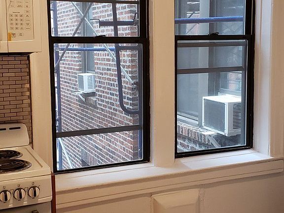 3rd image of 2303 28th Ave APT 4G