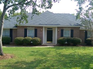 2328 Old Creek Rd, Montgomery, AL 36117