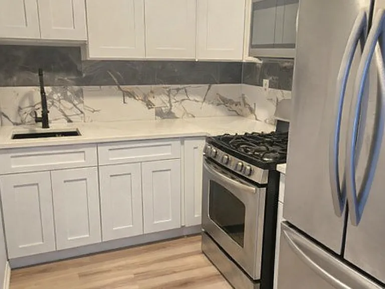 213 Main St #7 — Photo 7