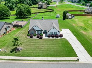 818 Bradmore Ct, Hoschton, GA 30548