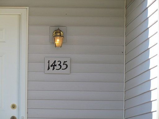 2nd image of 1435 W Rockcrest Dr