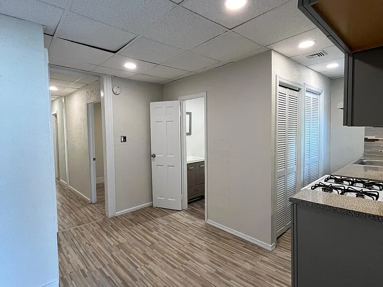 26 Belmont Ave #8 — Photo 2