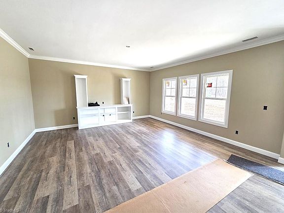 5th image of 142 Goff Rd