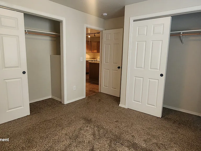32 W Evergreen Dr — Photo 22
