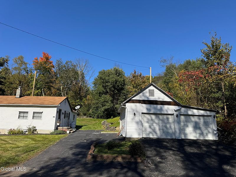 2nd image of 2210 County Route 26