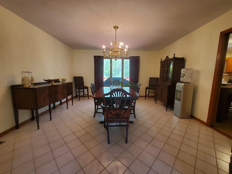 302 Westwood Rd — Photo 8