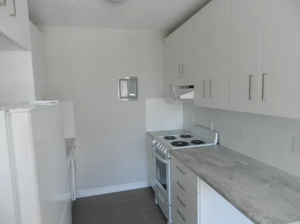 7 Rufus Ave #15, Halifax, NS B3N 2L4