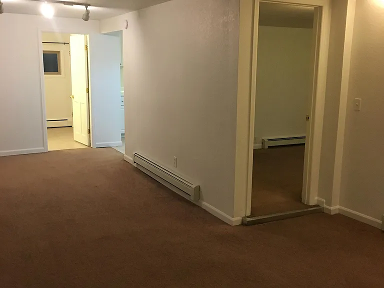 2703 Tremont St — Photo 13