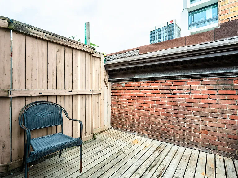 2107 Yonge St #2 — Photo 9