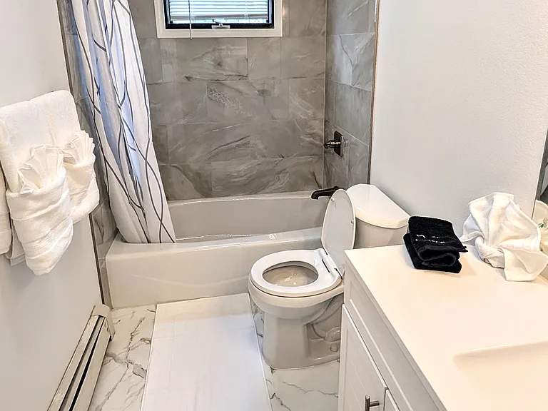 1401 Cordova St #4 — Photo 17