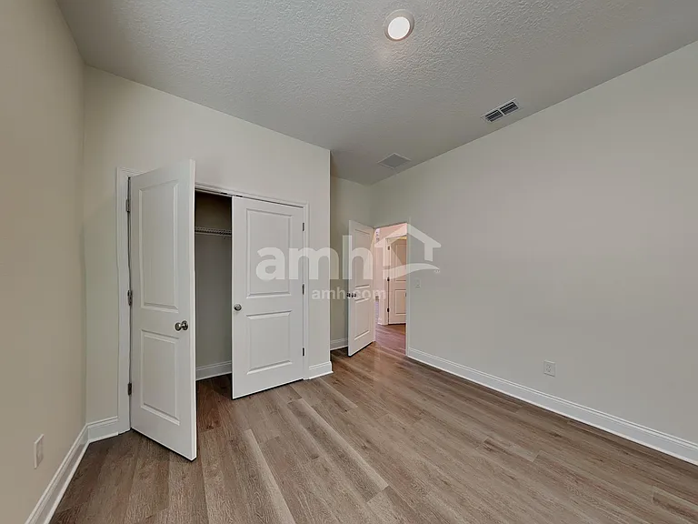 16392 Aubergine Aly — Photo 12