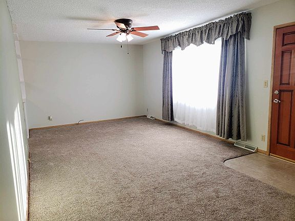 3rd image of 908 Miller St
