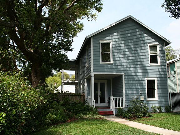 4th image of 305 E Park Ave