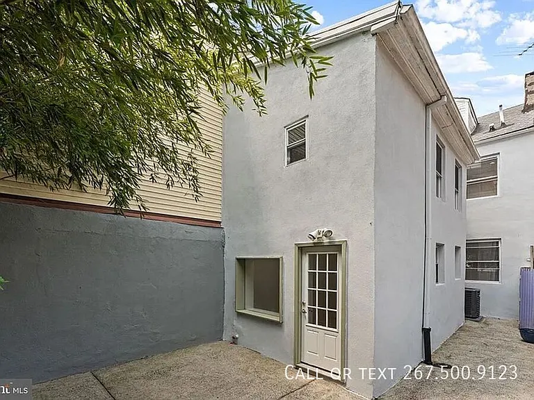 907 N 5th St — Photo 23