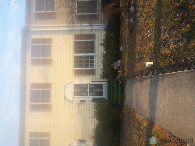 2nd image of 2725 W Belvedere Ave
