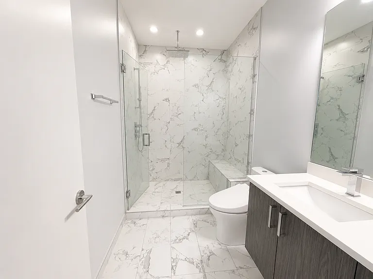 2218 W Madison St #313W — Photo 7