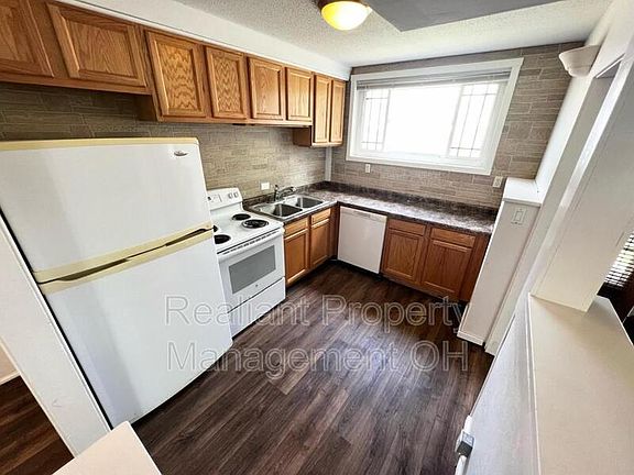 3rd image of 15 Avenell Ln