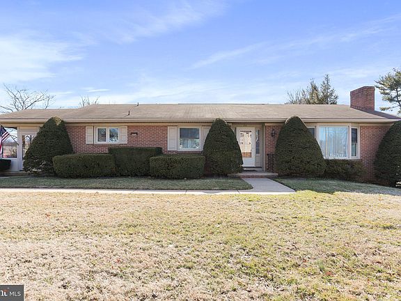 2nd image of 84 N Edgewood Dr