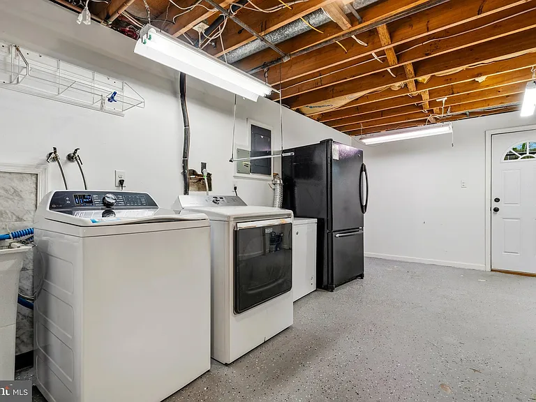 3900 Flagstone Ter — Photo 13