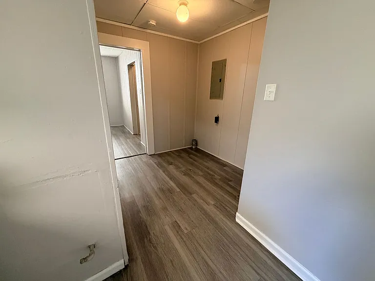 1005 N Oak St #B — Photo 8