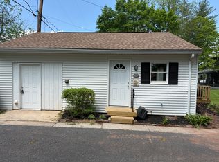 854 Cardinal Ln #A, Lewisberry, PA 17339