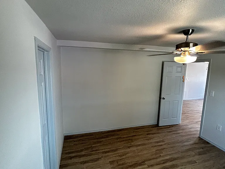 3545 Pendleton St #G — Photo 6