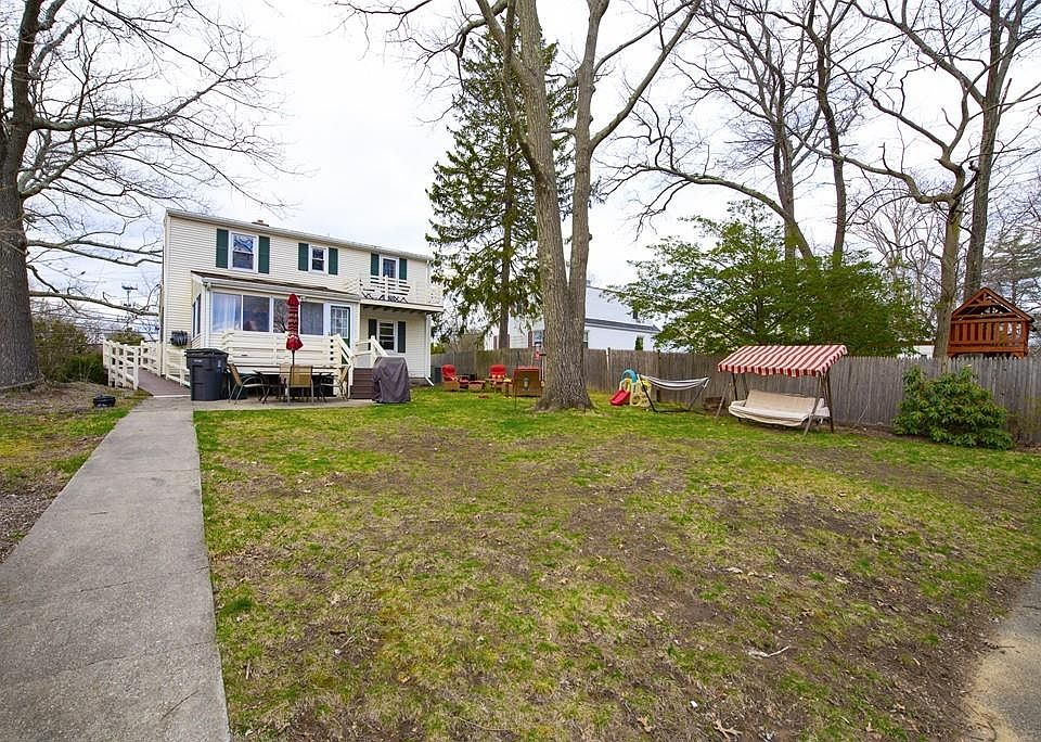 63 Pine St, Natick, MA 01760 Zillow