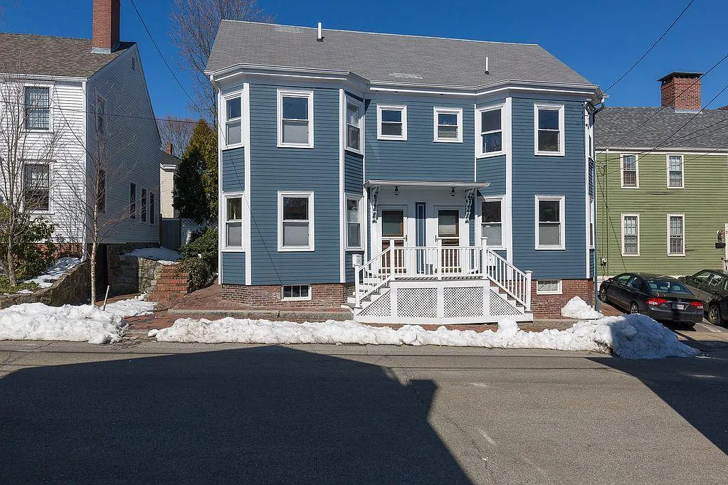 4 bed, 2.5 bath, 1550 sqft, $4,400 — Photo 2