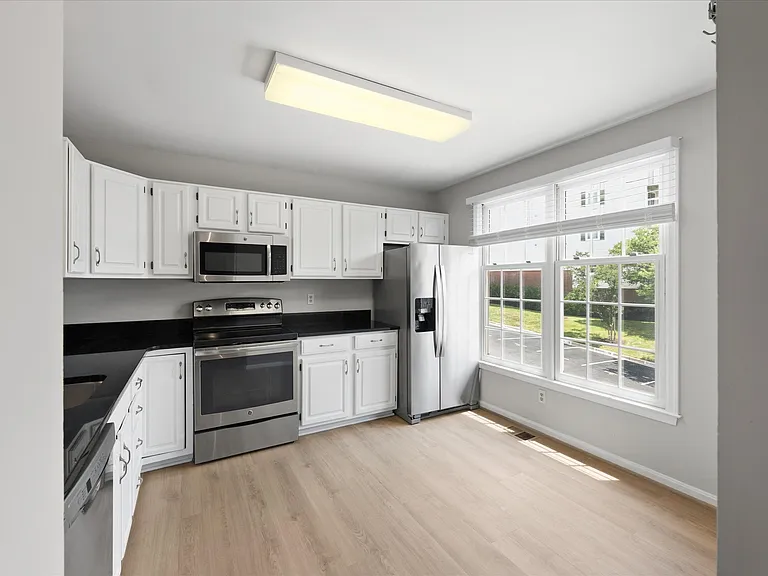 299 S Pickett St — Photo 3