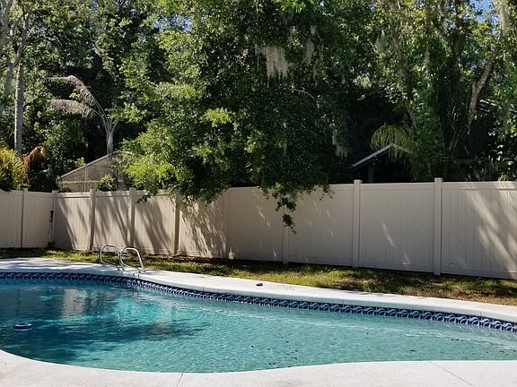 5th image of 1630 Sterling Oaks Ln