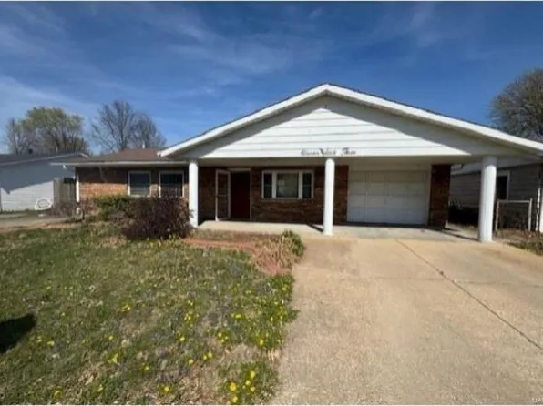 1163 Kutz St, Cahokia, IL 62206