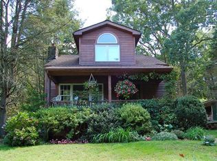 96 College Hill Rd, Montrose, NY 10548