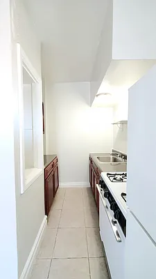 Rented by BRICK & GALO REALTY CORP | media 6