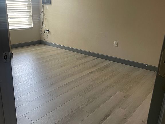 5th image of 1356 Sheeler Ave #2