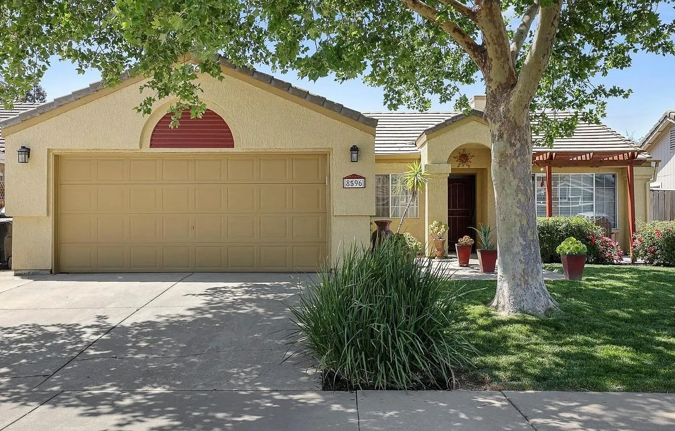 8596 New Island Way photo 1