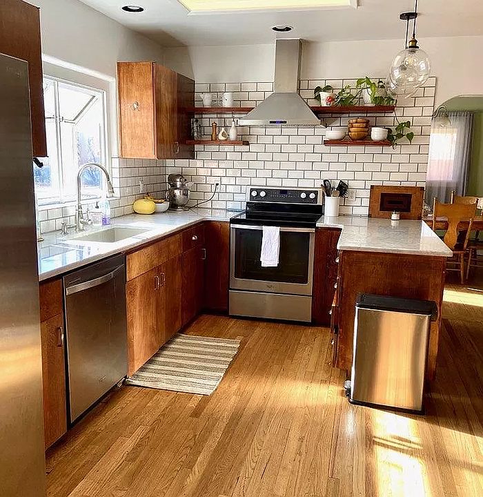 1st image of 600 Girard Blvd NE #A