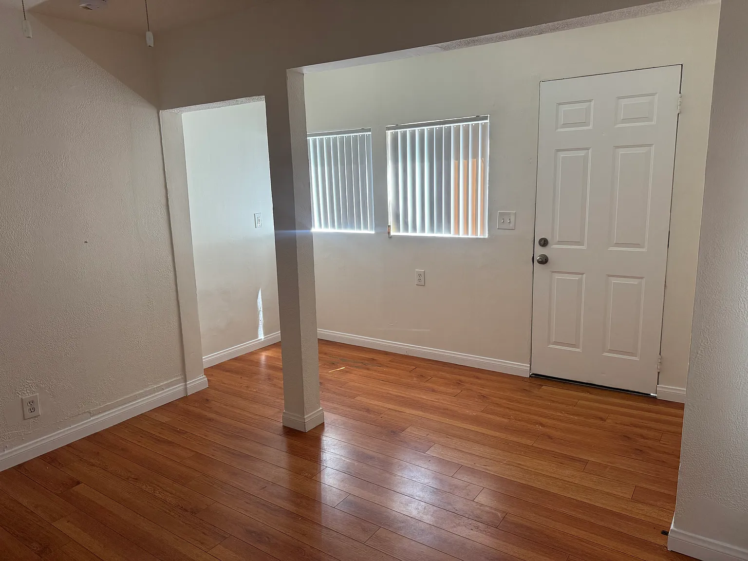 Studio, 1200 sqft, $1,550 — Photo 3
