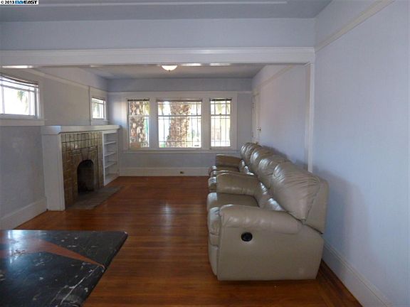 4th image of 3435 Dimond Ave