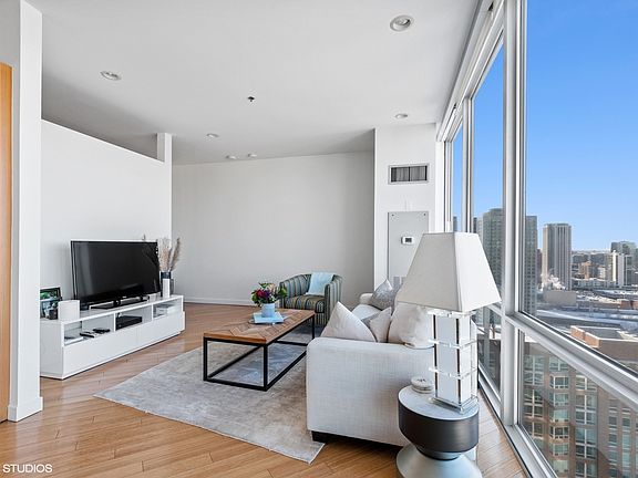 2nd image of 653 N Kingsbury St APT 2402