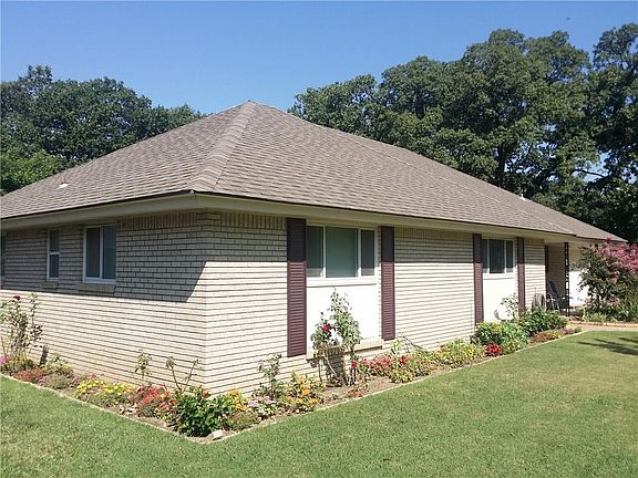3rd image of 1609 N Markwell Pl