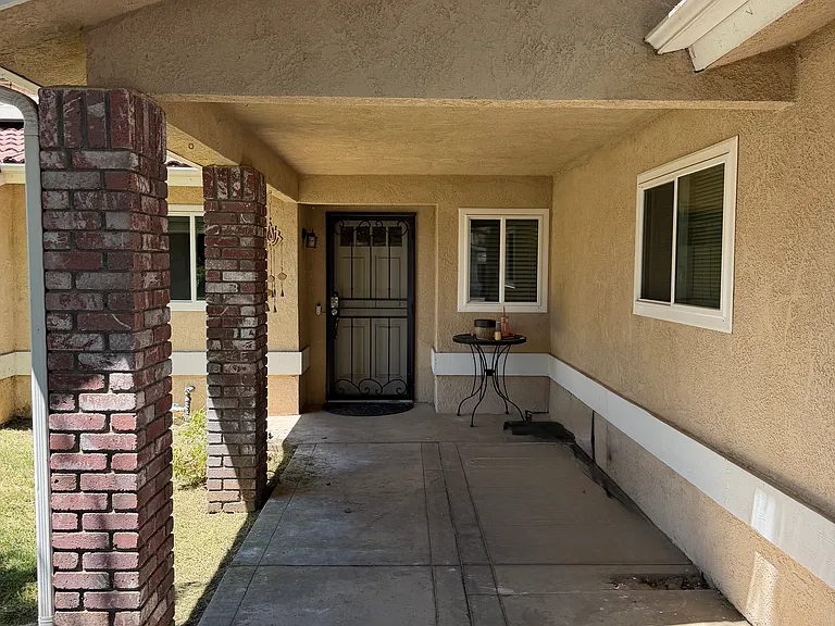 6307 N State St — Photo 2