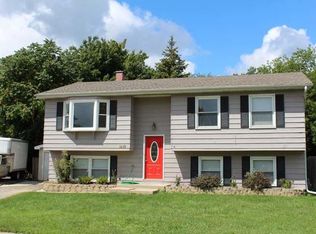1410 Lizabeth Ln, Waukegan, IL