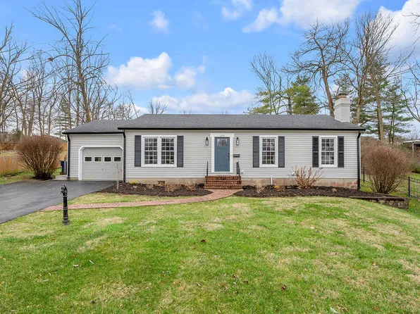 220 Moundale Ave, Winchester, KY 40391