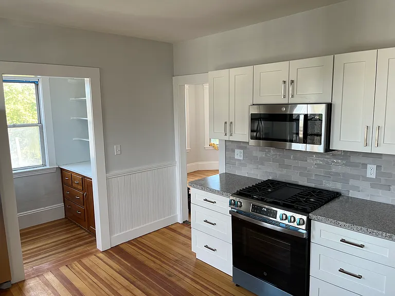 37 Westmoreland St #3 — Photo 5