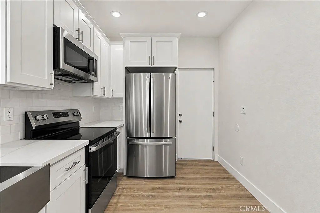 4 bed, 1200 sqft, $3,500 — Photo 3