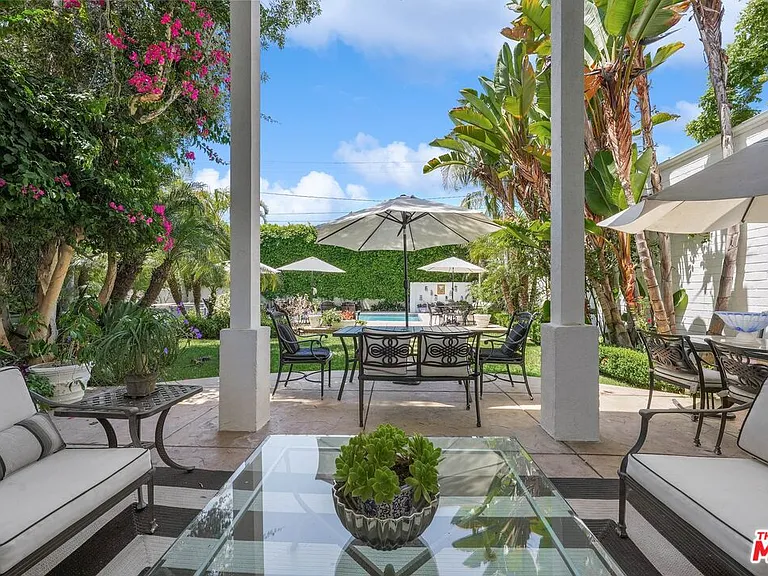 717 N Rodeo Dr — Photo 32