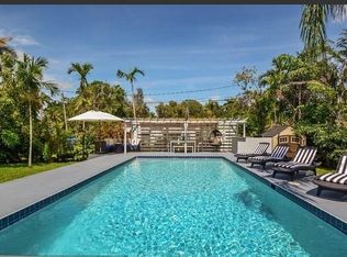 13520 NE 1st Ave, Miami, FL 33161