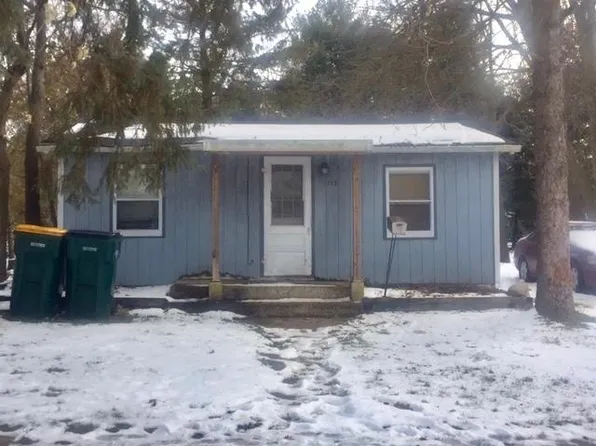 113 N Olsen St, Elkhorn, WI 53121